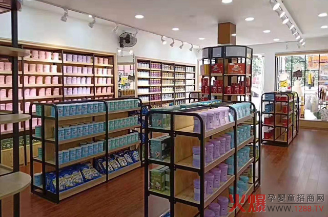 米科特膳辅食显眼陈列.jpg