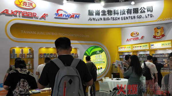 台湾骏仑上海CBME现场精彩呈现-丫克玛新品亮相人气火爆1.jpg