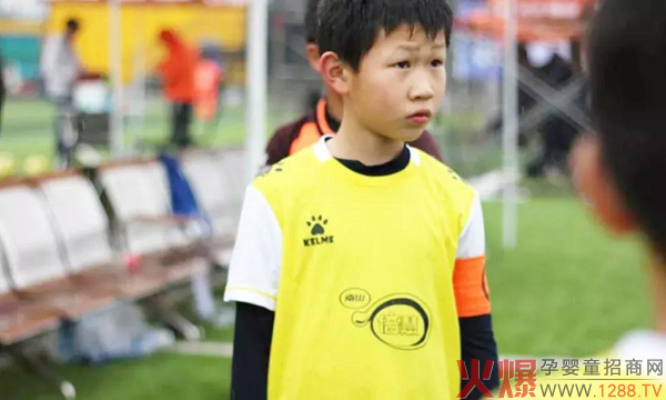 2019五星荣耀青少年足球冠军联赛落幕 南山倍慧足球队勇夺冠军7.jpg