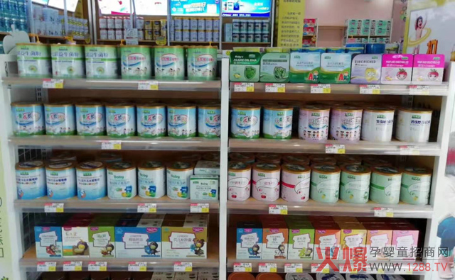 优莱美营养品陈列展示.jpg