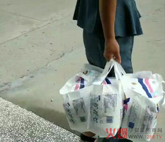 卡炫宝贝小内裤走货.jpg