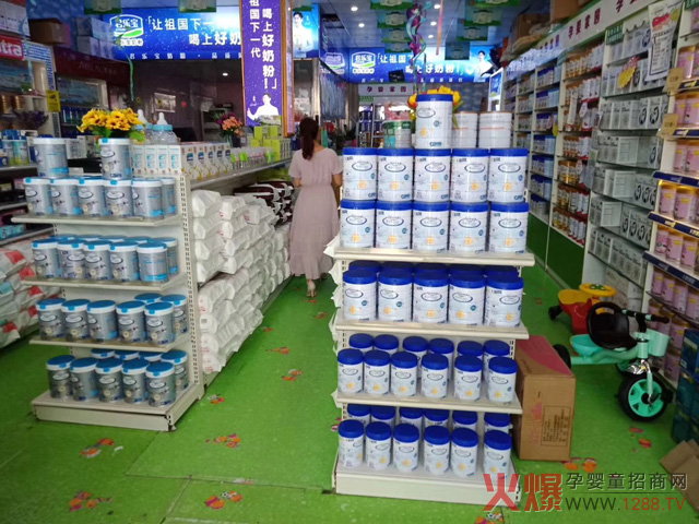 施百利营养品门店陈列.jpg