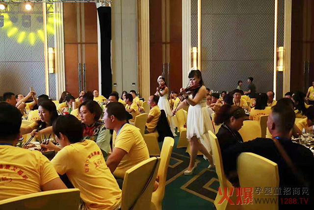 小提琴演奏.jpg