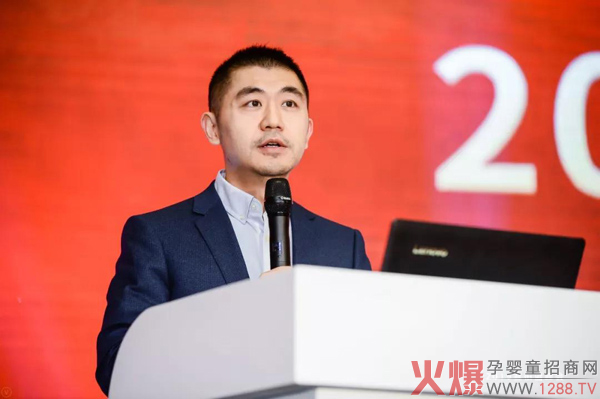 热烈祝贺知达医药荣获“2019年中国医药十大营销案例奖”3.jpg