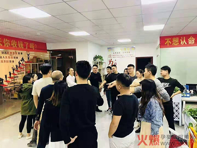 同心协力，精准帮扶.jpg