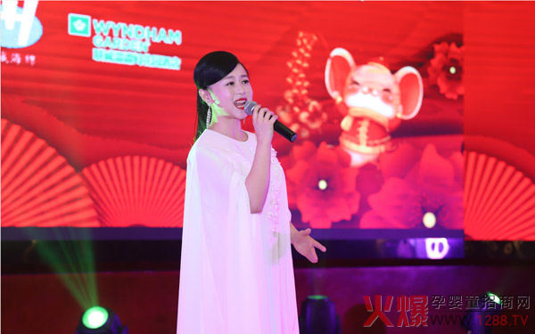 歌曲《美丽的草原我的家》.jpg