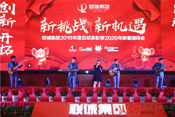 歌曲《一个像夏天一个像秋天》.jpg