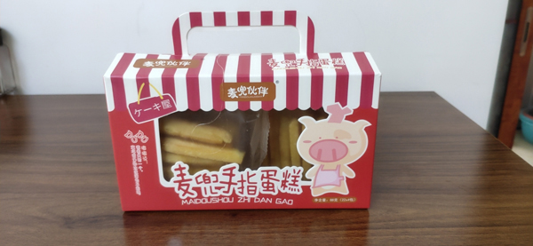 麦兜伙伴手指蛋糕.jpg