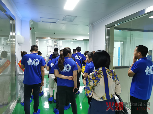 参观佑慧滋洁净厂房.jpg