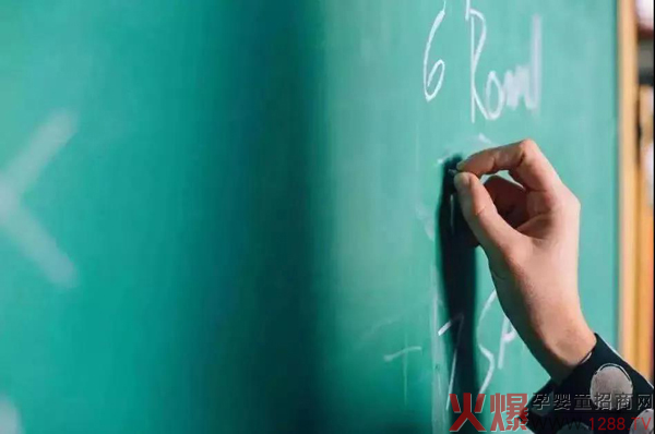 让恩师不“失声�? 华药童舒八大护嗓秘籍送给�?.jpg