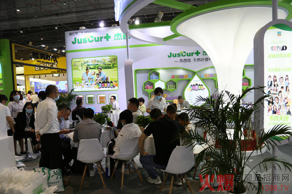 实力出征上海CBME孕婴童展，韦达普、杰西佳品牌首日即掀订货狂潮�?.jpg