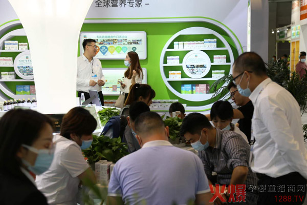 实力出征上海CBME孕婴童展，韦达普、杰西佳品牌首日即掀订货狂潮�?.jpg