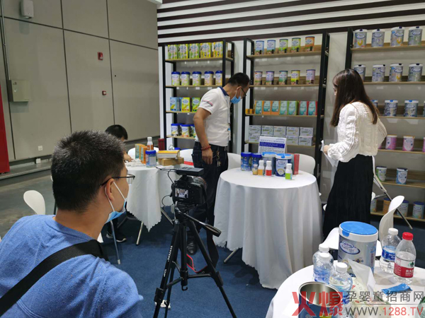 施百利婴童食品重磅亮相上海CBME食品�?.jpg