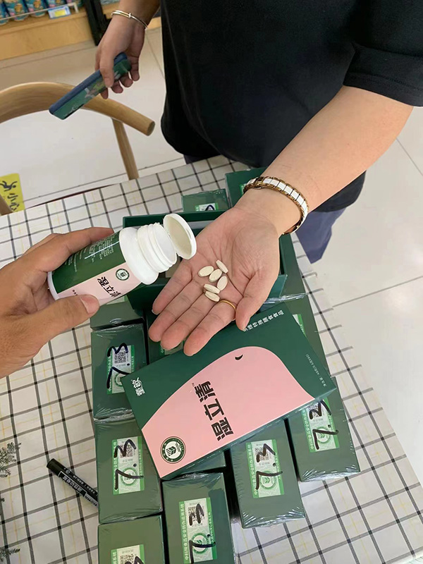 童歆湿立清终端市场火爆，中国科学院出品，线下母婴店疯狂走单2.jpg