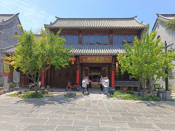 两个宝贝高端山楂阜财门店.jpg