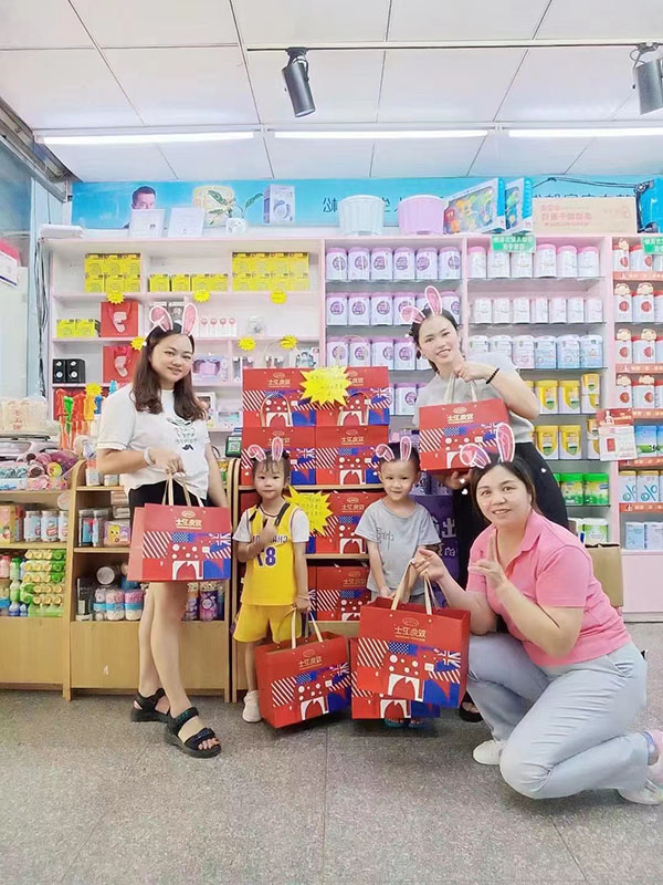 施百利婴童营养品陈列1.jpg