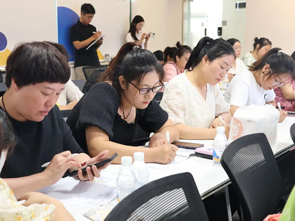 施贝安新模式分享会（郑州站）圆满落幕1.jpg