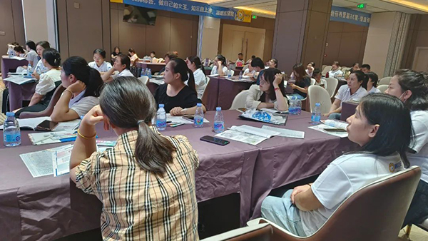 施贝安焕新启航-第36届营养研修班（济宁站）8.jpg